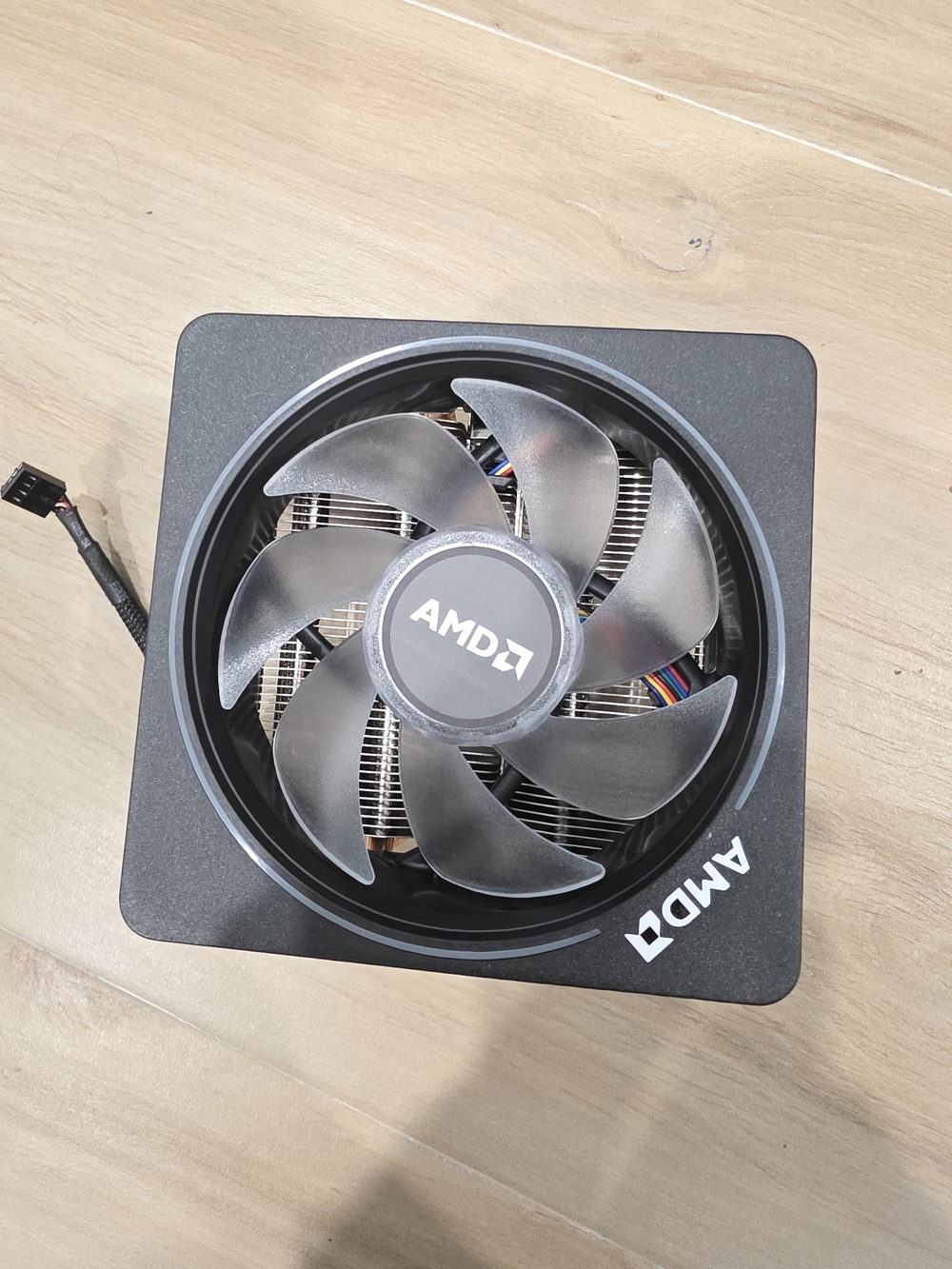 AMD Wraith Prism RGB CPU Cooler – Ryzen AM4 – Original AMD Cooler